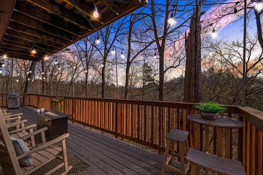 פיג'ן פורג' The Family Stone Luxe Cabin Sleeps 12 Hot Tub Dogfriendly Dollywood מראה חיצוני תמונה