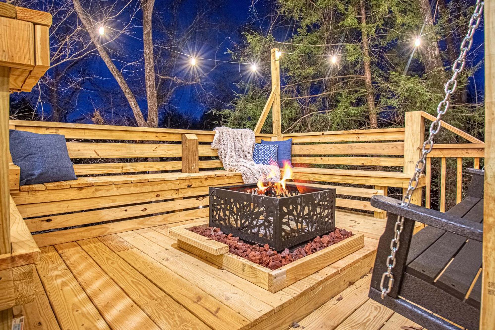 פיג'ן פורג' The Family Stone Luxe Cabin Sleeps 12 Hot Tub Dogfriendly Dollywood מראה חיצוני תמונה