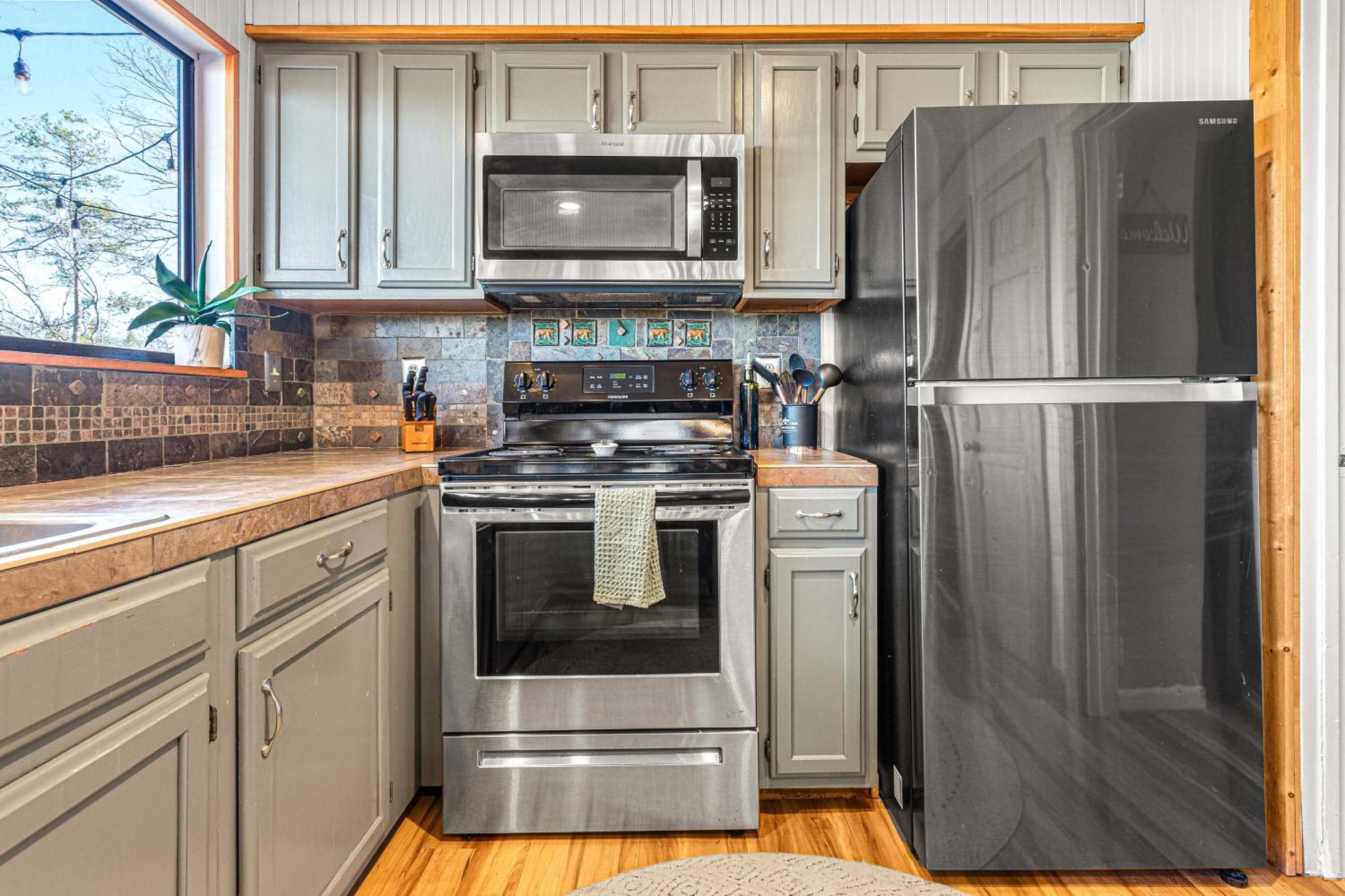 פיג'ן פורג' The Family Stone Luxe Cabin Sleeps 12 Hot Tub Dogfriendly Dollywood מראה חיצוני תמונה