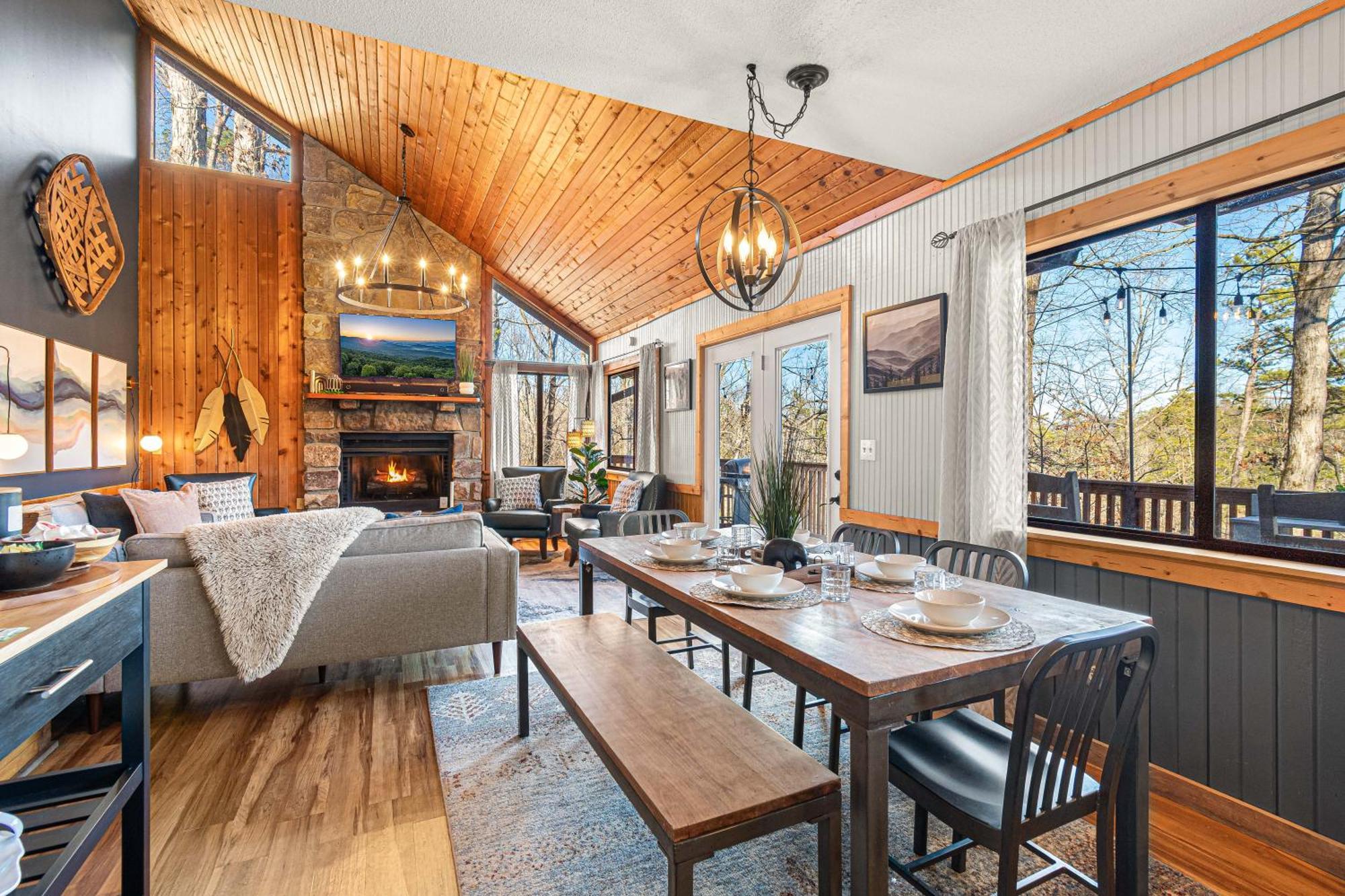 פיג'ן פורג' The Family Stone Luxe Cabin Sleeps 12 Hot Tub Dogfriendly Dollywood מראה חיצוני תמונה